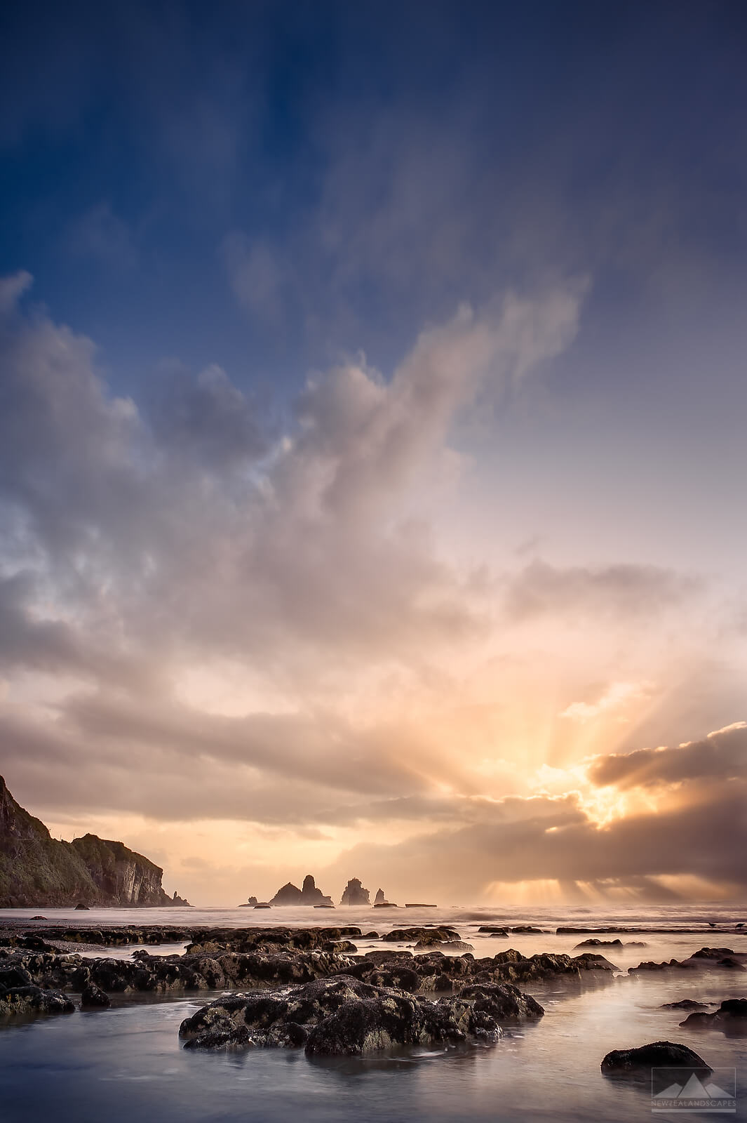 Rock Formations at Motukiekie Beach - Newzealandscapes photo canvas prints New Zealand