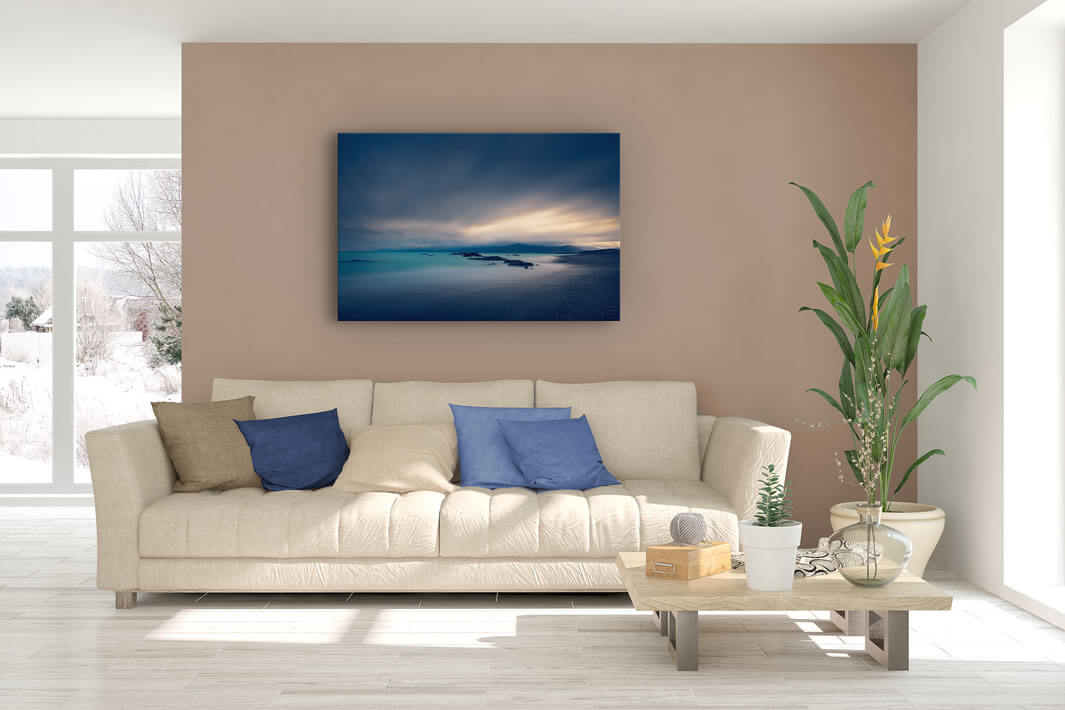 Photo print on wall of lounge showing image of Kaikoura